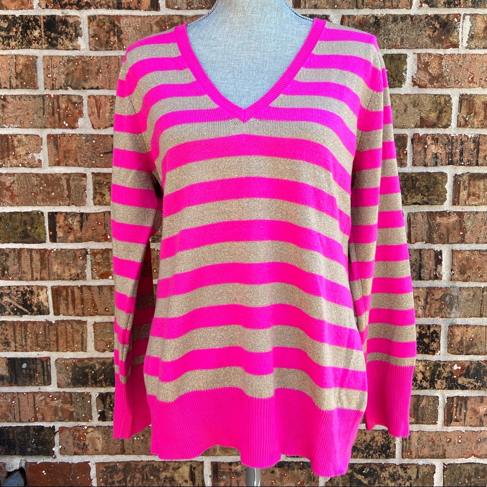 New York & Company Pink and Gold V-Neck Pullover Size XL